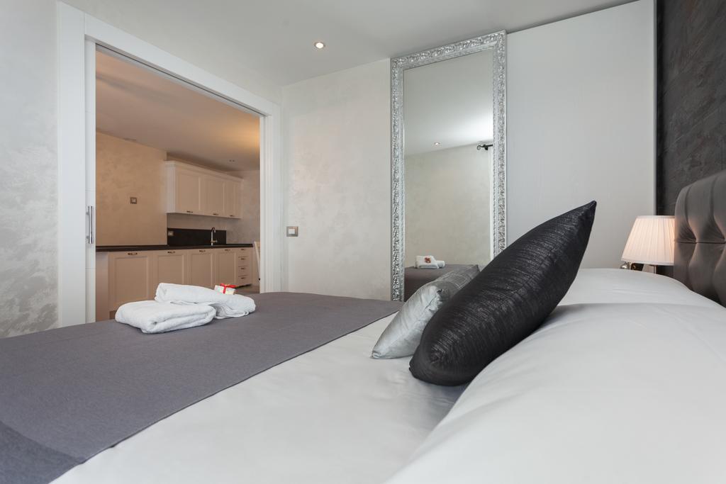 Royal Apartments Rovinj Luaran gambar