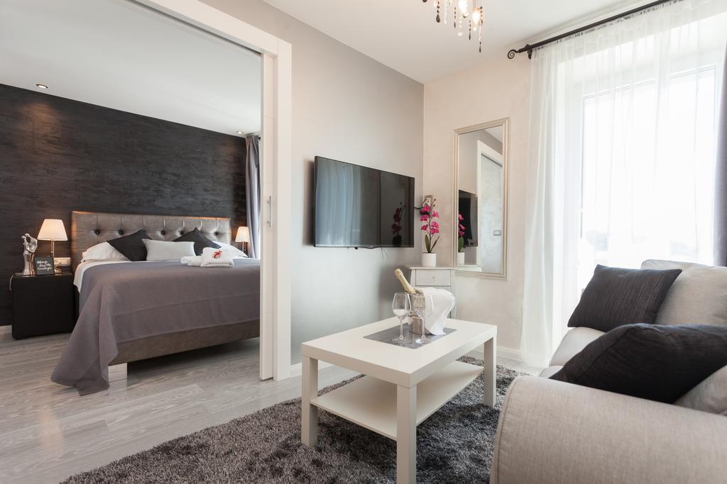 Royal Apartments Rovinj Luaran gambar