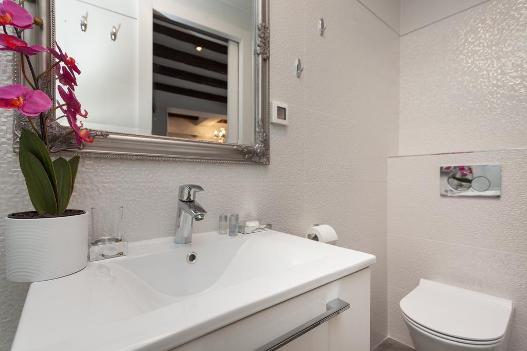 Royal Apartments Rovinj Luaran gambar
