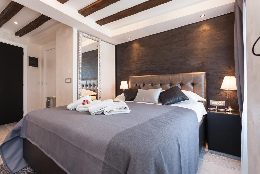 Royal Apartments Rovinj Luaran gambar
