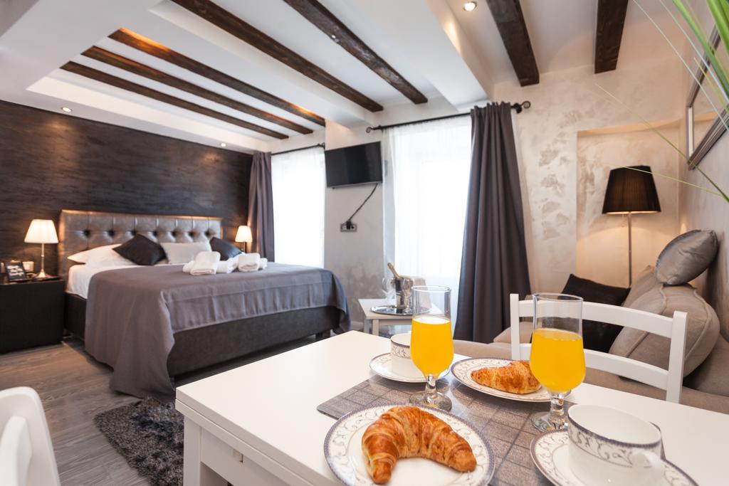 Royal Apartments Rovinj Luaran gambar