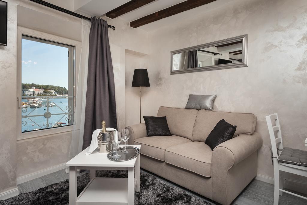 Royal Apartments Rovinj Luaran gambar